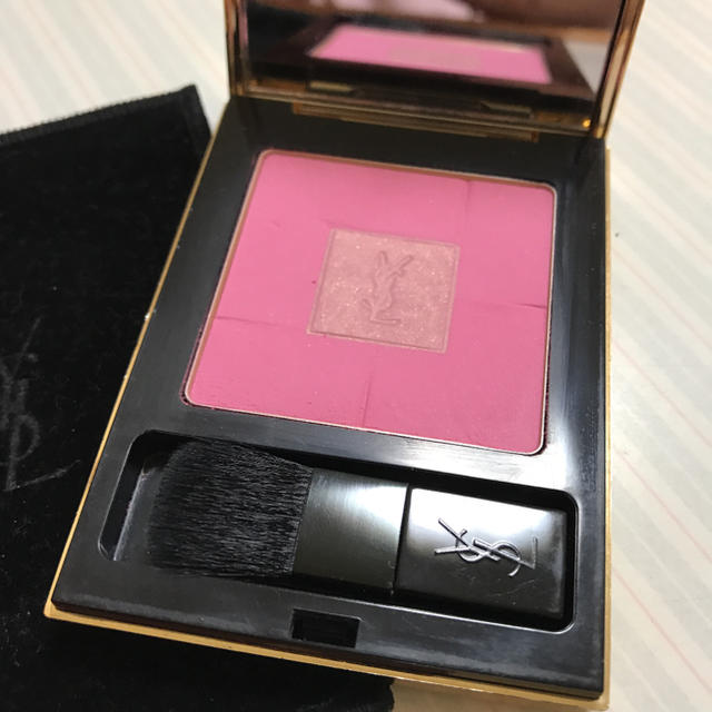 Yves Saint Laurent Beaute(イヴサンローランボーテ)のイヴ・サンローラン ブラッシュ ヴォリュプテ 4 コスメ/美容のベースメイク/化粧品(チーク)の商品写真