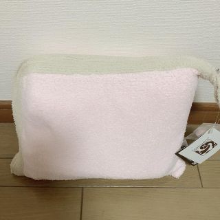 カシウエア(kashwere)のカシウェア　トラベルブランケット　ピンク　新品未使用(おくるみ/ブランケット)