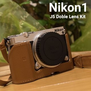 ニコン(Nikon)のNikon 1 J5 ダブルレンズキット★Wi-Fi搭載★純正ケース・SD付属(ミラーレス一眼)