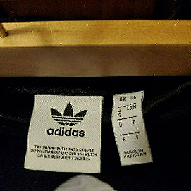 adidas(アディダス)の【ちびさま専用】アディダス　レディース　黒Tシャツ　S レディースのトップス(Tシャツ(半袖/袖なし))の商品写真