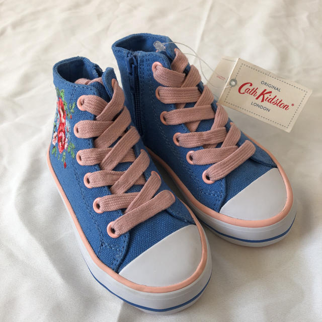 Cath Kidston(キャスキッドソン)の新品　キャスキッドソン　ベビーシューズ　靴　UK5 13 80 90 キッズ/ベビー/マタニティのベビー靴/シューズ(~14cm)(スニーカー)の商品写真