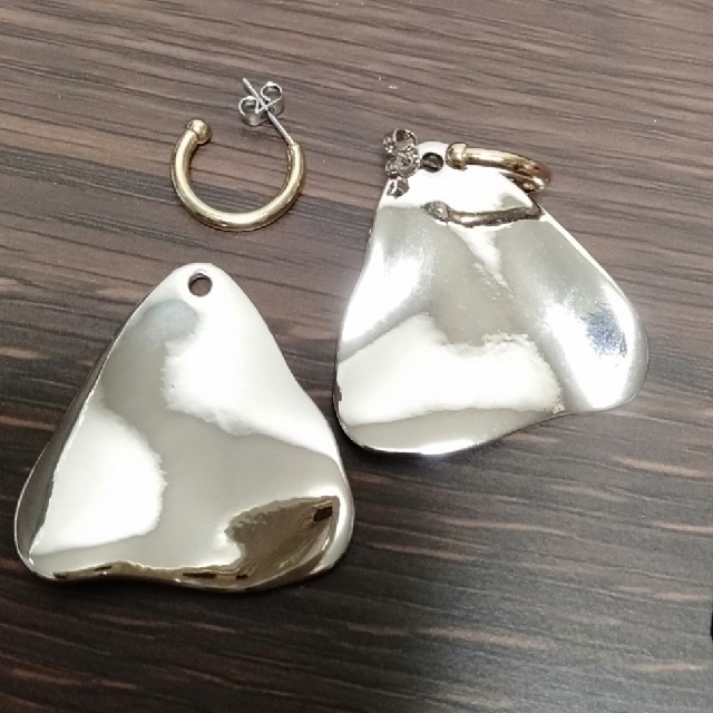 moussy(マウジー)のMOUSSY　未使用☆ピアス　 レディースのアクセサリー(ピアス)の商品写真