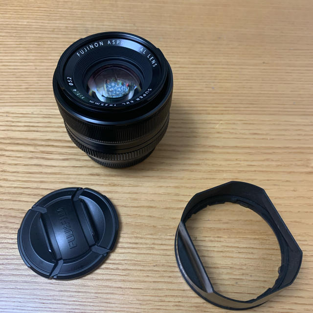 富士フイルム(フジフイルム)の美品　富士フイルム　35mm f1.4 fujifilm スマホ/家電/カメラのカメラ(レンズ(単焦点))の商品写真