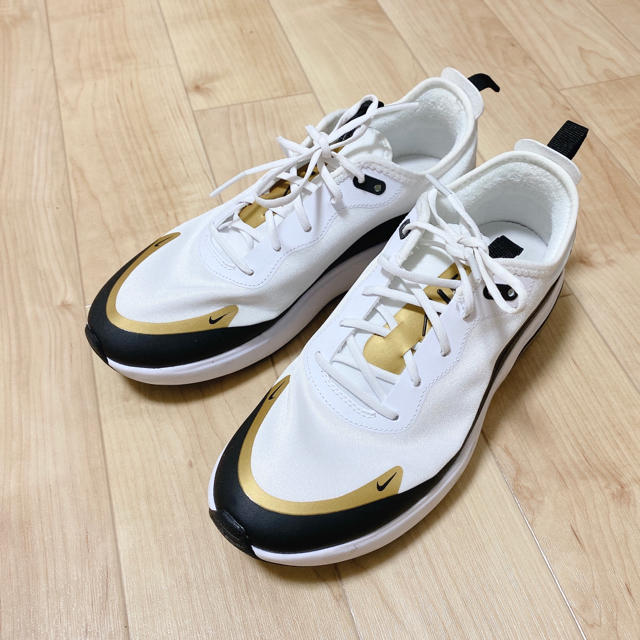 NIKE(ナイキ)のNIKE AIR MAX ディア　24.5cm レディースの靴/シューズ(スニーカー)の商品写真