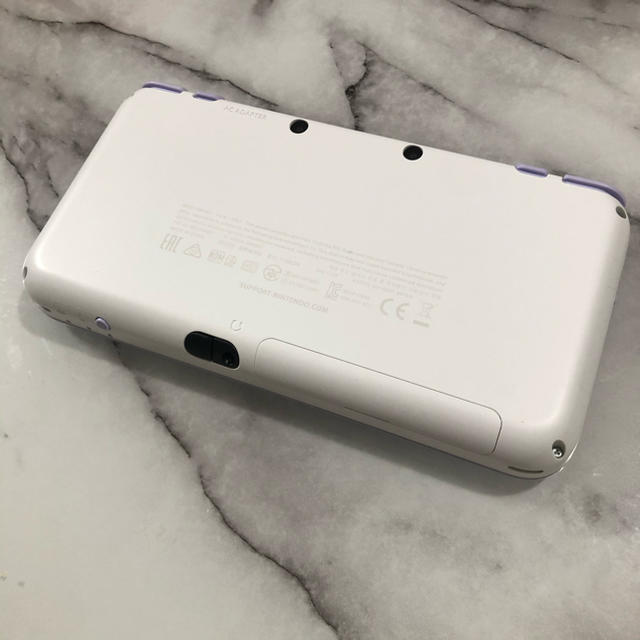 ニンテンドー2DS LL ゲーム機本体　ホワイト&ラベンダー