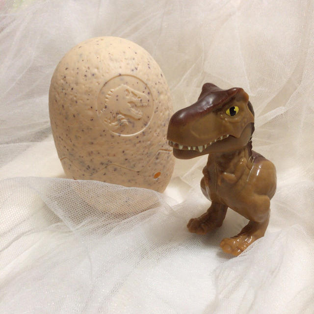 𓊆 新品ジェラシックワールド ティラノサウルス フィギュア 𓊇  ハンドメイドのおもちゃ(フィギュア)の商品写真