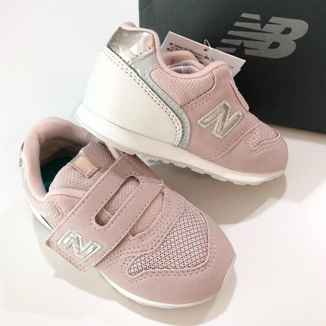 New Balance(ニューバランス)の新品未使用　ニューバランス スニーカー キッズ　996【16cm】 キッズ/ベビー/マタニティのキッズ靴/シューズ(15cm~)(スニーカー)の商品写真