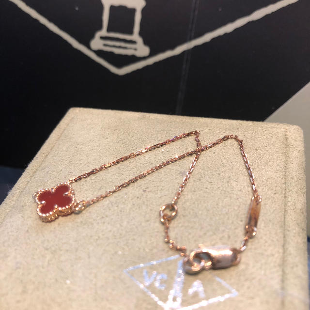 Van Cleef & Arpels(ヴァンクリーフアンドアーペル)のお値下げ⭐︎ヴァンクリーフ　スウィート アルハンブラ ブレスレット レディースのアクセサリー(ブレスレット/バングル)の商品写真