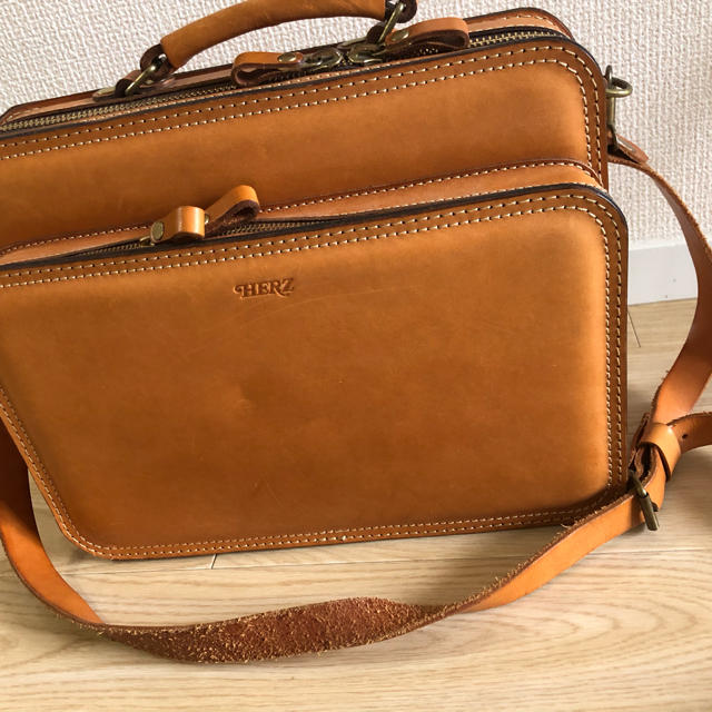 herz レザーバック 2wayショルダーバック 新色追加 www.skytrac.ca