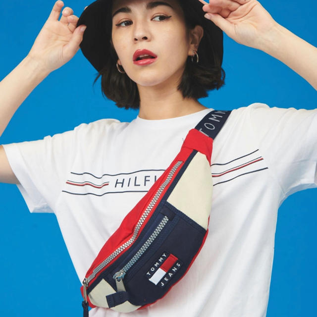 TOMMY HILFIGER(トミーヒルフィガー)のTOMMY HILFIGER ウエストバッグ レディースのバッグ(ボディバッグ/ウエストポーチ)の商品写真