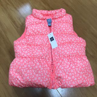 ベビーギャップ(babyGAP)のbaby gap フリース　ダウンベスト　新品タグ付き(ジャケット/上着)