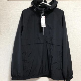 ユニクロ(UNIQLO)の新品、未使用　ユニクロ　オーバーサイズ　アノラックパーカ　Mサイズ　BLACK(ナイロンジャケット)