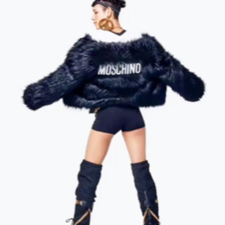 モスキーノ(MOSCHINO)のフェイクファージャケット　モスキーノ　MOSCHINO(毛皮/ファーコート)