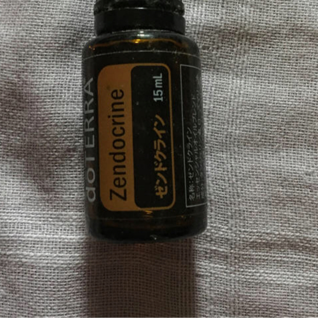 ドテラ   ゼンドクライン　アロマ  オイル　残量7〜8割 コスメ/美容のリラクゼーション(エッセンシャルオイル（精油）)の商品写真
