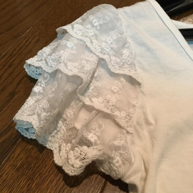 grove(グローブ)のフリルカットソー レディースのトップス(Tシャツ(半袖/袖なし))の商品写真