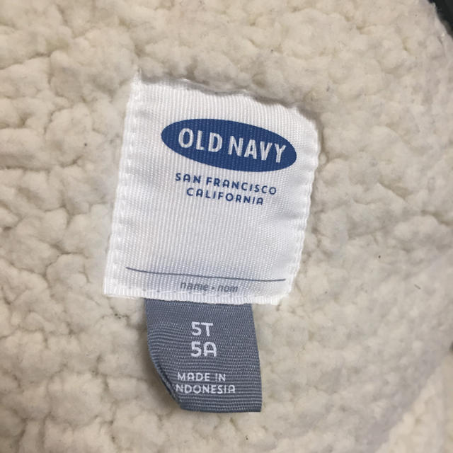 Old Navy(オールドネイビー)のオールドネイビー✳︎ダウンベスト 110 キッズ/ベビー/マタニティのキッズ服男の子用(90cm~)(ジャケット/上着)の商品写真