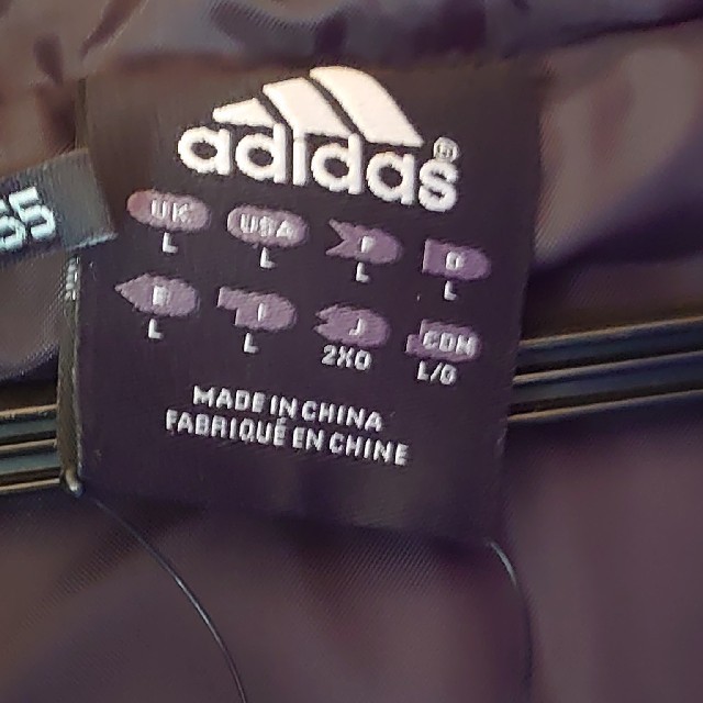 adidas(アディダス)のアディダス　ベンチコート　ダウン スポーツ/アウトドアのサッカー/フットサル(ウェア)の商品写真