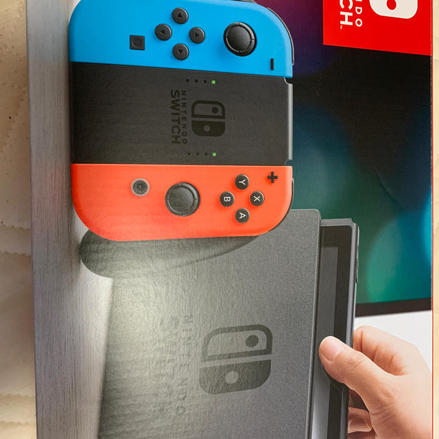 Nintendo switch 本体　美品　新型