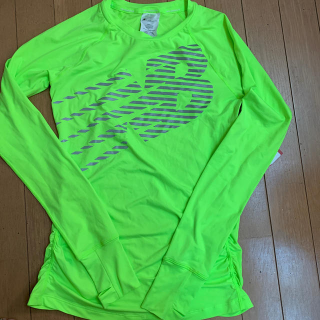 New Balance(ニューバランス)のニューバランス ロンT レディースのトップス(Tシャツ(長袖/七分))の商品写真