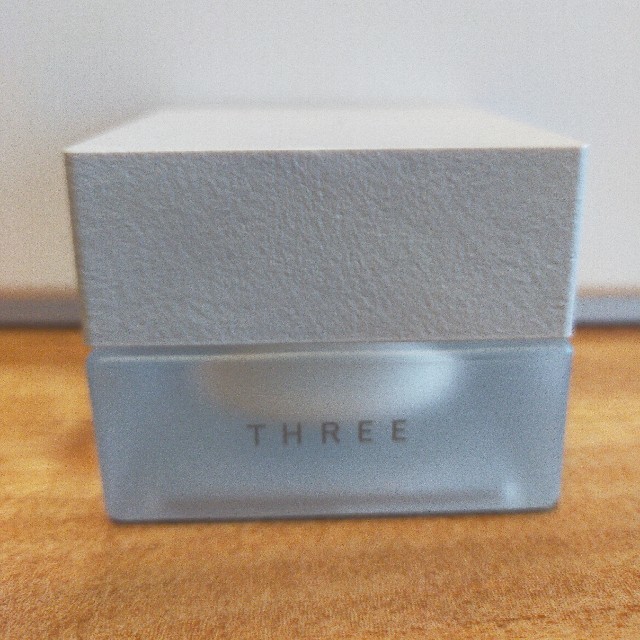 THREE(スリー)の【値下げ】THREE　スリー　トリートメントクリーム コスメ/美容のスキンケア/基礎化粧品(フェイスクリーム)の商品写真