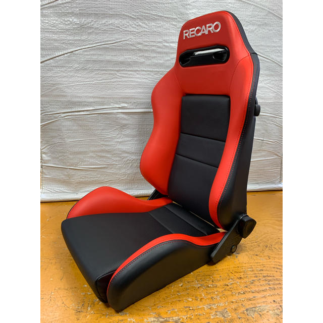 RECARO(レカロ)のレカロ RECARO SR-3 セミオーダー 張替品 ダブルステッチ 自動車/バイクの自動車(汎用パーツ)の商品写真