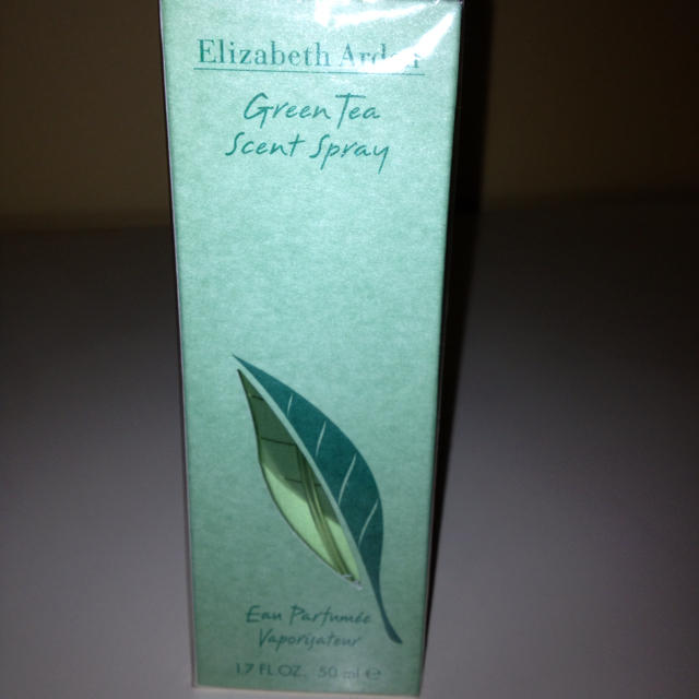 Elizabeth Arden(エリザベスアーデン)の香水 50ml 新品未開封 コスメ/美容の香水(香水(女性用))の商品写真