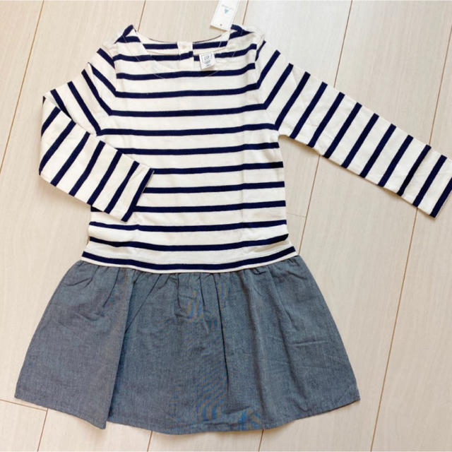 babyGAP(ベビーギャップ)のbaby gap 105 ボーダードッキングワンピース キッズ/ベビー/マタニティのキッズ服女の子用(90cm~)(ワンピース)の商品写真