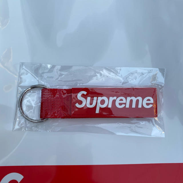 Supreme(シュプリーム)の送料込み 新品 Supreme Webbing Keychain キーホルダー メンズのファッション小物(キーホルダー)の商品写真