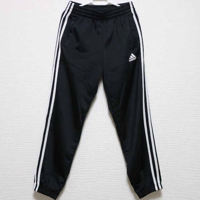 adidas(アディダス)のadidas スウェットパンツ　140cm キッズ/ベビー/マタニティのキッズ服男の子用(90cm~)(パンツ/スパッツ)の商品写真