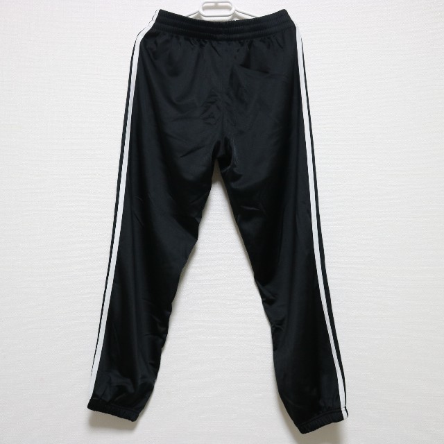 adidas(アディダス)のadidas スウェットパンツ　140cm キッズ/ベビー/マタニティのキッズ服男の子用(90cm~)(パンツ/スパッツ)の商品写真