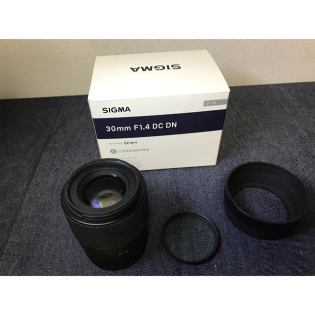 SIGMA(シグマ)のSIGMA30mm F1.4 DC DNソニーSONYEマウント スマホ/家電/カメラのカメラ(レンズ(単焦点))の商品写真
