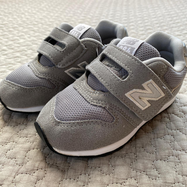 New Balance(ニューバランス)のニューバランス 996 キッズ 14cm グレー キッズ/ベビー/マタニティのベビー靴/シューズ(~14cm)(スニーカー)の商品写真