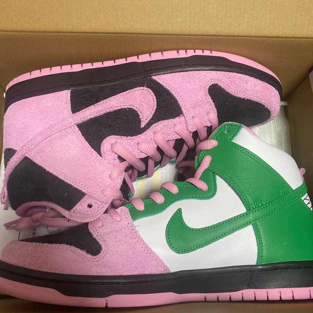 NIKE(ナイキ)のNIKE SB DUNK HIGHPROPRM INVERTCELTICS 28 メンズの靴/シューズ(スニーカー)の商品写真