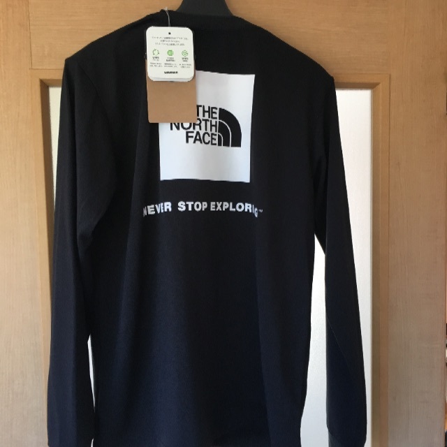 THE NORTH FACE(ザノースフェイス)の★新品タグ付き★/ノースフェイス/長袖バックプリントTシャツ レディースのトップス(Tシャツ(長袖/七分))の商品写真