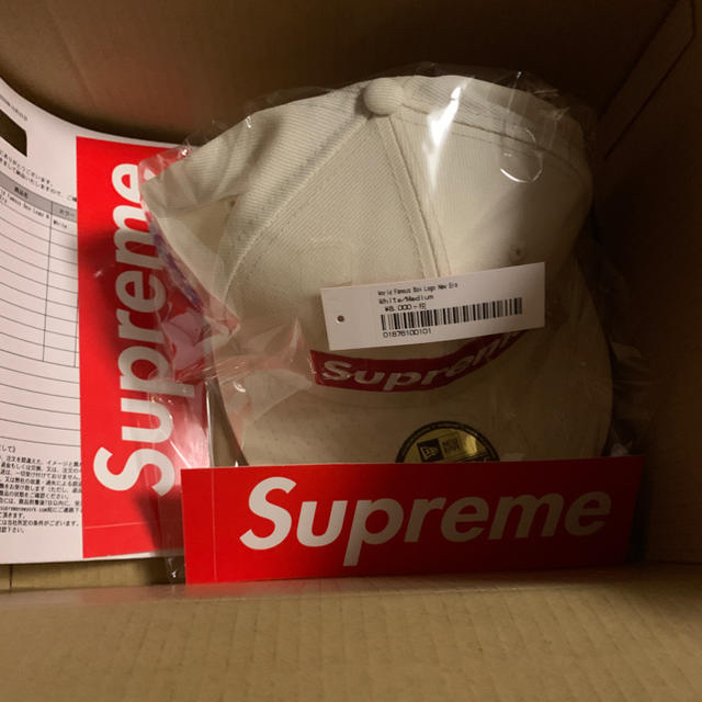 Supreme - Supreme☆World Famous Box New Era☆7 3/8☆白の通販 by s ...