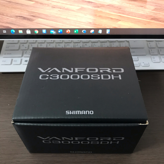 新品未使用 シマノ ヴァンフォード C3000SDH