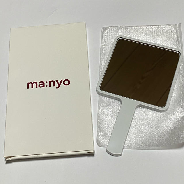 manyo 魔女工場 マニョ 非売品 手鏡 ミラー レディースのファッション小物(ミラー)の商品写真