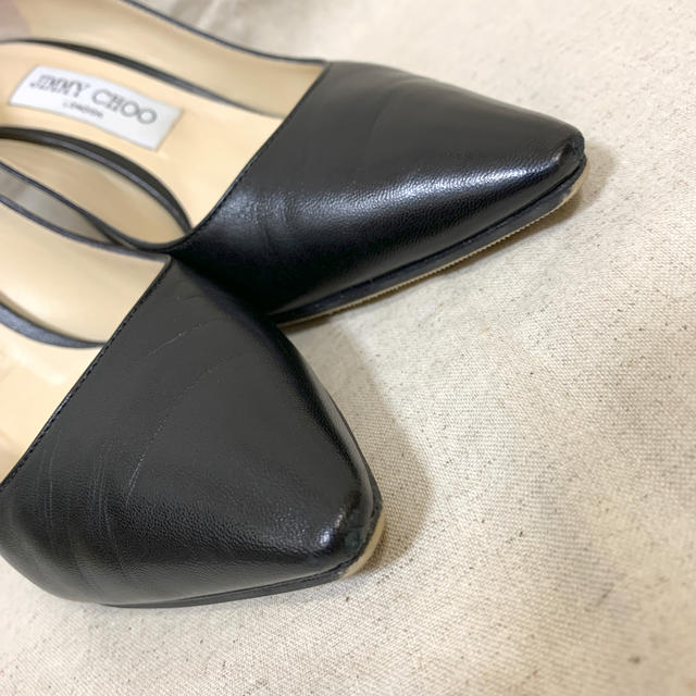 JIMMY CHOO(ジミーチュウ)のJIMMY CHOO  ジミーチュウパンプス　黒　37  レディースの靴/シューズ(ハイヒール/パンプス)の商品写真