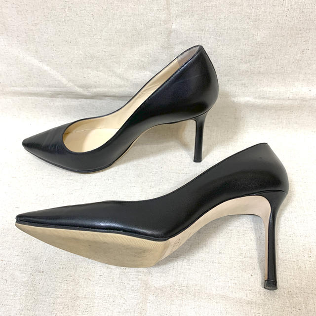 JIMMY CHOO(ジミーチュウ)のJIMMY CHOO  ジミーチュウパンプス　黒　37  レディースの靴/シューズ(ハイヒール/パンプス)の商品写真