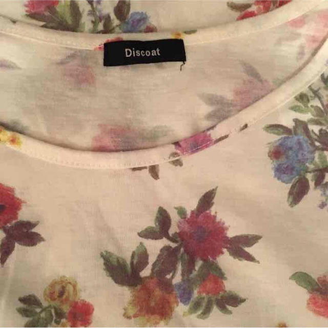 Discoat(ディスコート)の花柄❤︎トップス レディースのトップス(Tシャツ(長袖/七分))の商品写真