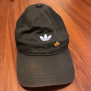 アディダス(adidas)のadidas キャップ　ブラック ピンバッジ(キャップ)