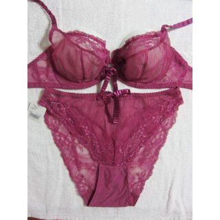 シモーヌペレール(Simone Perele)のAUBADE オーバドゥOPIUM DIVIN75B/2期間限定棚卸sale対象(ブラ&ショーツセット)