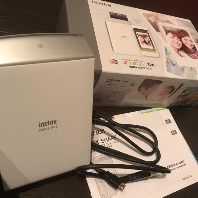 instax SHARE SP-2 スマホdeチェキ2 シルバースマホ/家電/カメラ