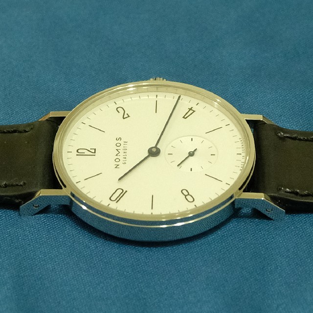 【美品・保証残2年】ノモス タンジェント 35mm TN1A1W2(139)   メンズの時計(腕時計(アナログ))の商品写真