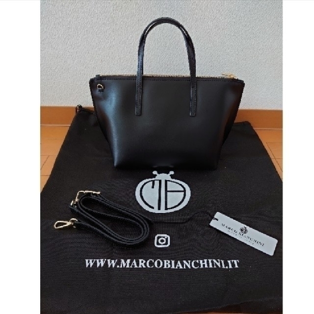 TOMORROWLAND(トゥモローランド)の　美品 マルコビアンキーニ　ショルダーバッグ レディースのバッグ(ショルダーバッグ)の商品写真
