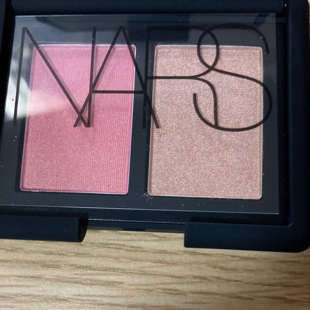 NARS(ナーズ)の新品未使用　NARS ブラッシュデュオ コスメ/美容のベースメイク/化粧品(チーク)の商品写真