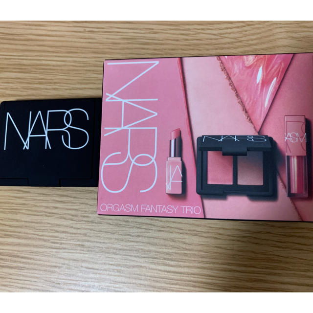 NARS(ナーズ)の新品未使用　NARS ブラッシュデュオ コスメ/美容のベースメイク/化粧品(チーク)の商品写真