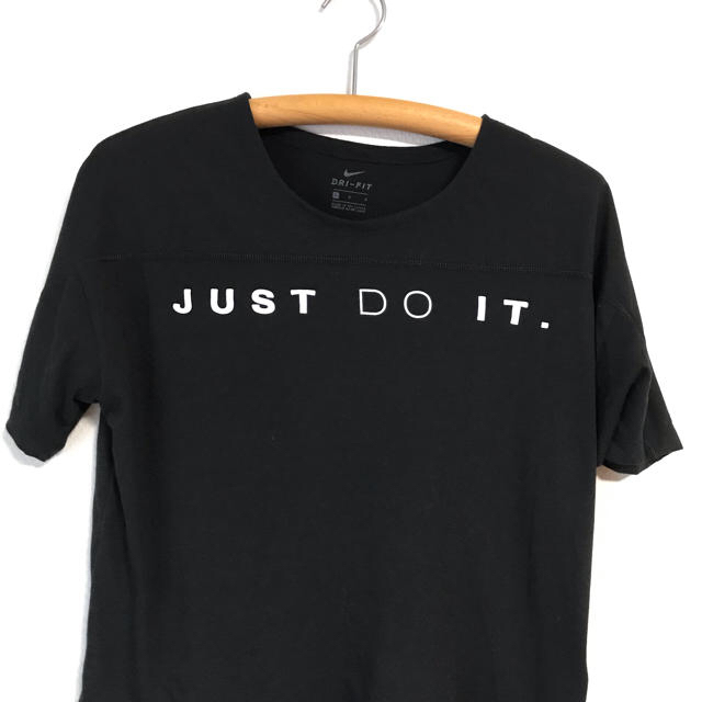 NIKE(ナイキ)のNIKE レディース　Tシャツ　L size レディースのトップス(Tシャツ(半袖/袖なし))の商品写真