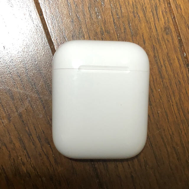 Apple(アップル)のAirPods 第1世代 スマホ/家電/カメラのオーディオ機器(ヘッドフォン/イヤフォン)の商品写真