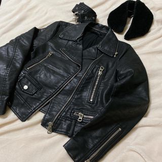 ザラ(ZARA)のZARA ライダースジャケット　マットブラック　アウター　ボア襟(ライダースジャケット)